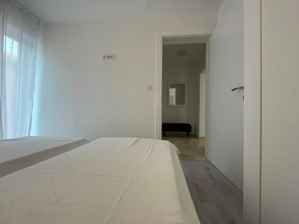 יזרה Vila Regina Apartment Regina With Swimming Pool מראה חיצוני תמונה