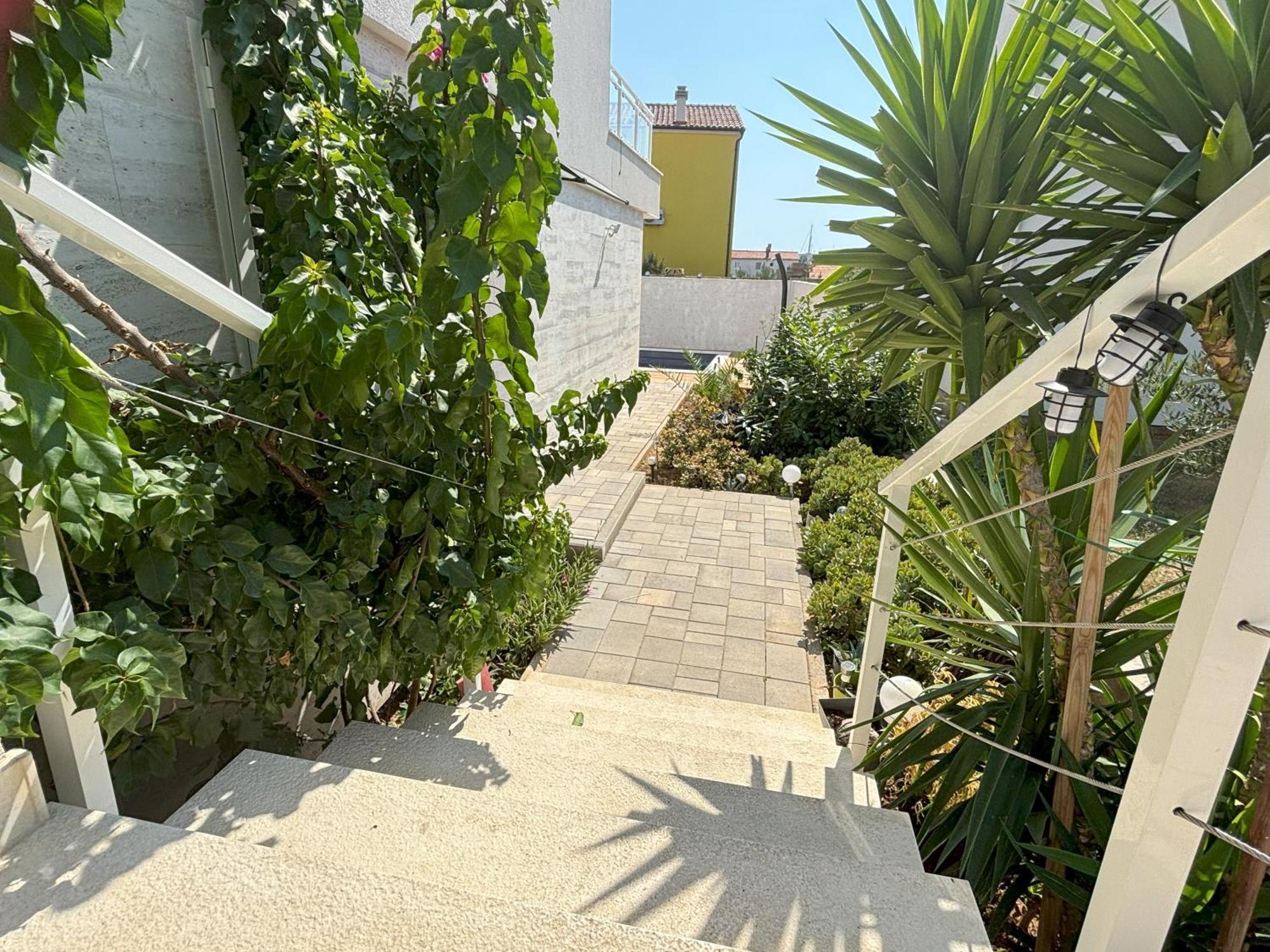 יזרה Vila Regina Apartment Regina With Swimming Pool מראה חיצוני תמונה